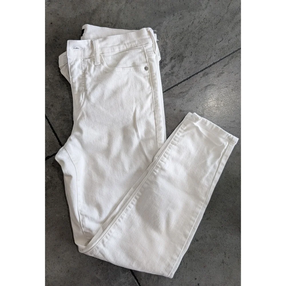 Banana Republic White Straight Leg Skinny Fit Jeans Women's Size‎ 30/10